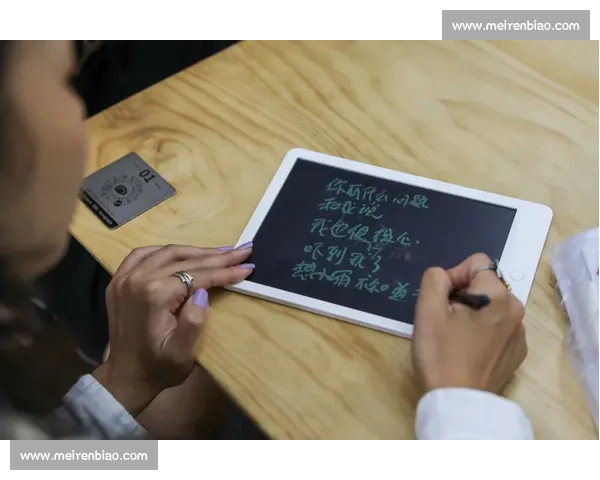 聚焦更衣室声背后的真实故事与隐秘瞬间全面揭秘特别记录报告版解